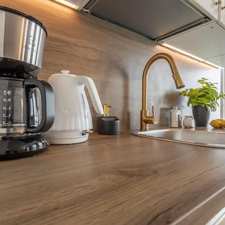 Rose 1 In Am By Interhome
